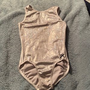 Girl’s Gymnastics Leo